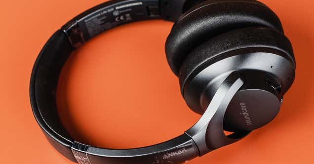 The 4 Best Noise-Cancelling Headphones of 2022 | Reviews by Wirecutter