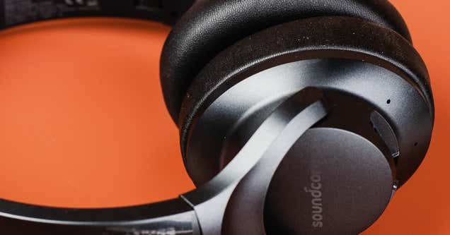 The 4 Best Noise-Cancelling Headphones of 2022 | Reviews by Wirecutter