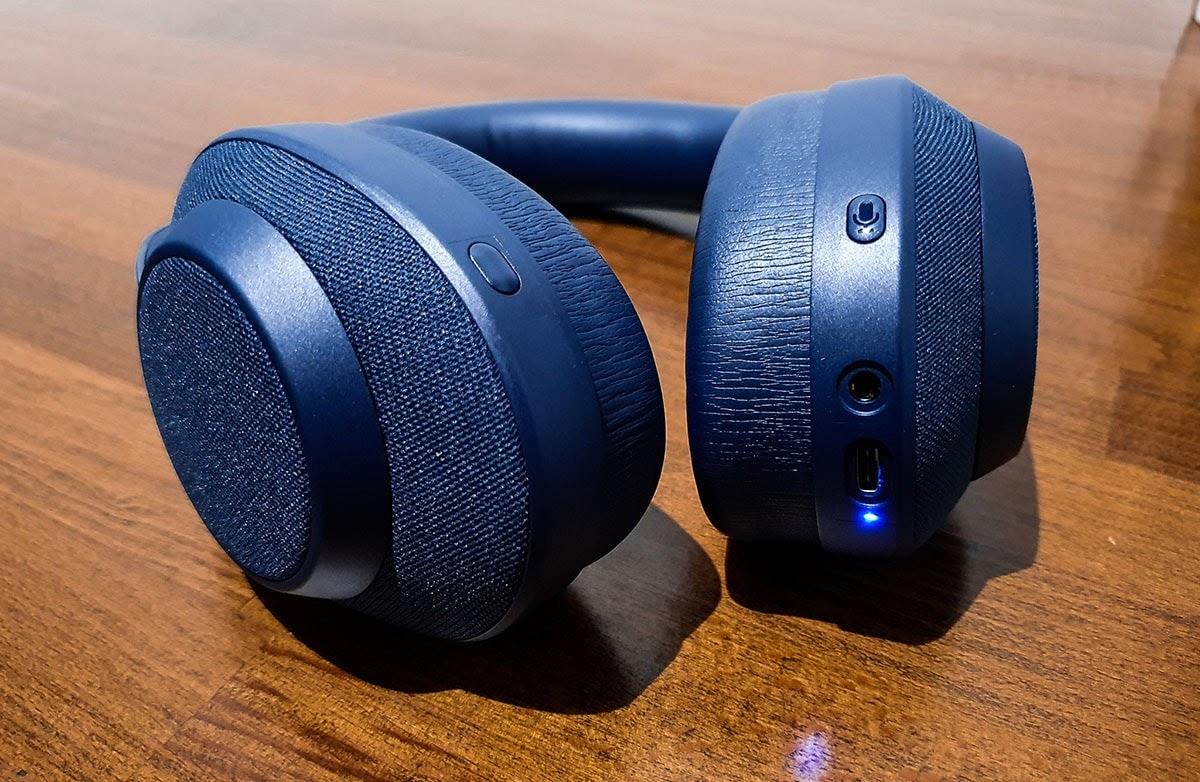 Why Are My Bluetooth Headphones Flashing Red And Blue? (Solved) -  Headphonesty